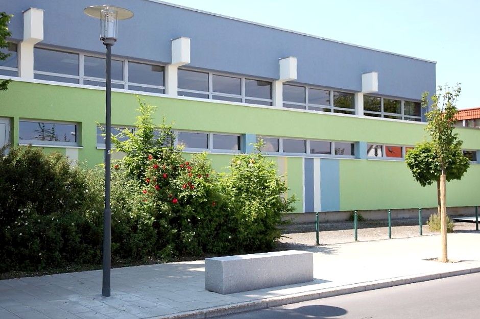 Mehrzweckhalle